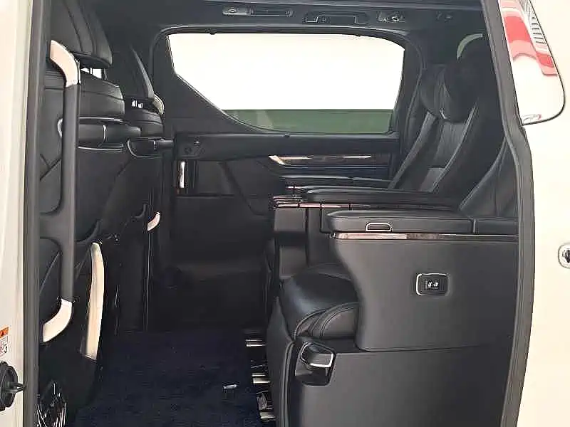 Toyota Vellfire — миниатюра 14