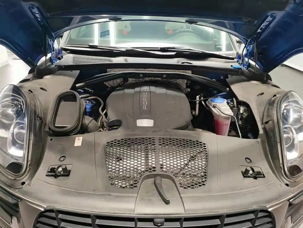 Porsche Macan — миниатюра 8
