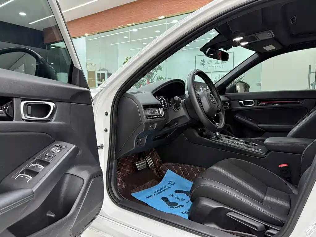 Honda Civic — миниатюра 7