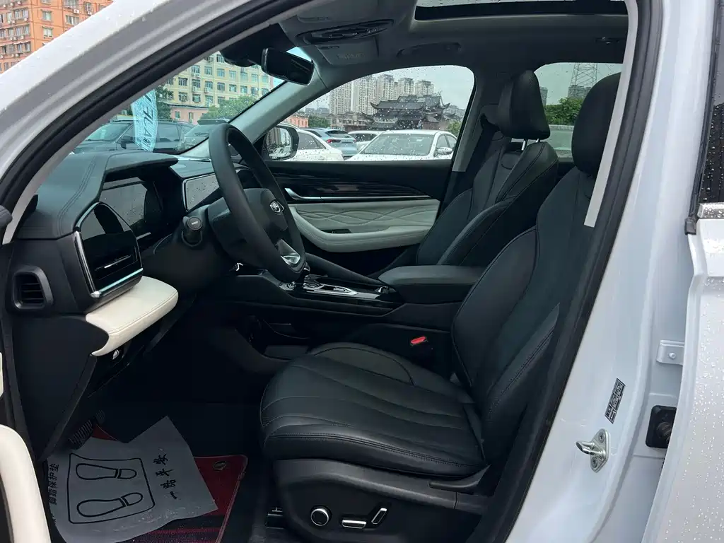 Geely Xingyue L — миниатюра 11