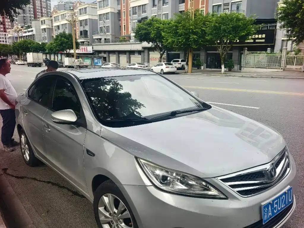 Changan Eado — миниатюра 2