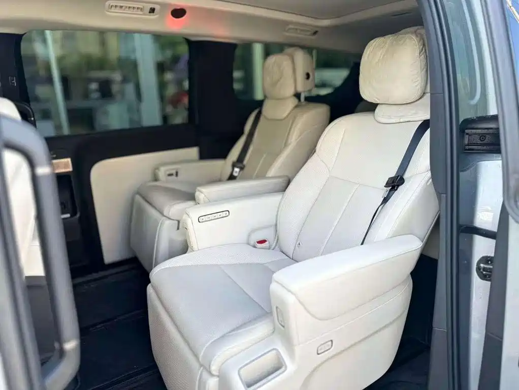 Li Auto Li MEGA — миниатюра 12