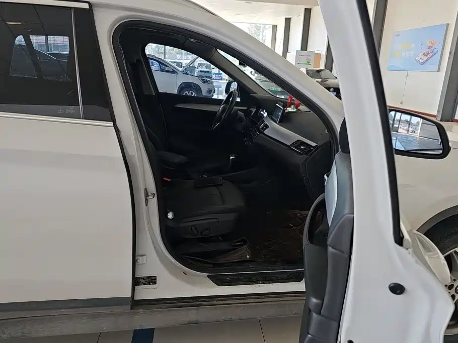 BMW X1 — миниатюра 8