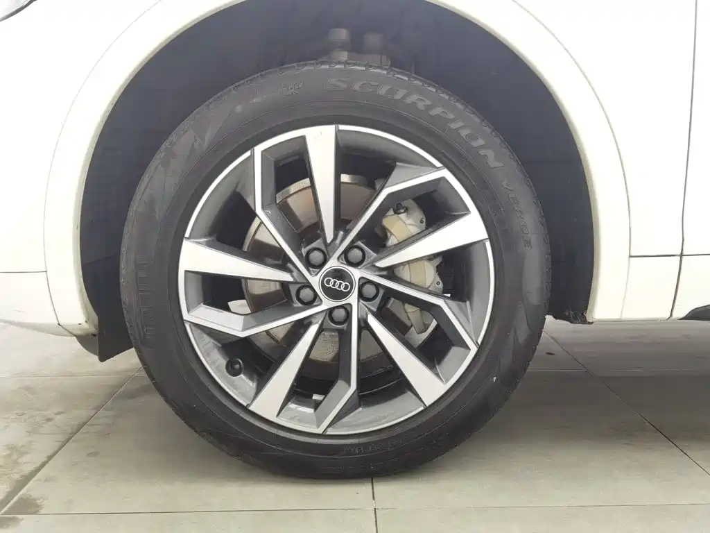 Audi Q5L — миниатюра 17