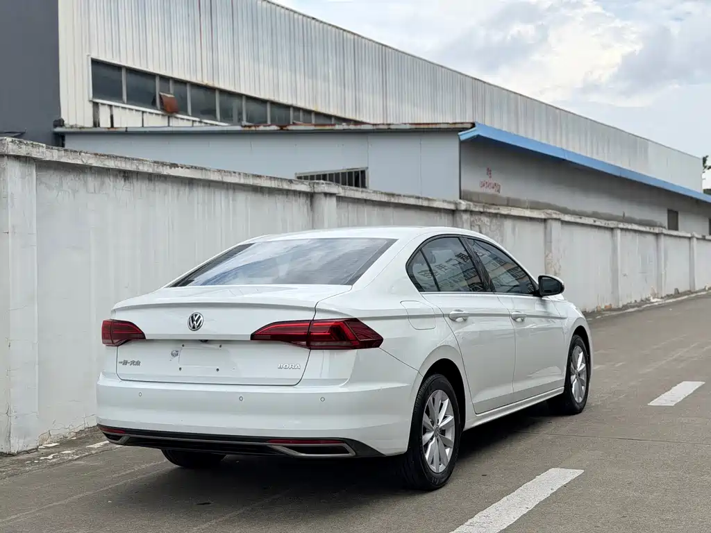 Volkswagen Bora — миниатюра 12