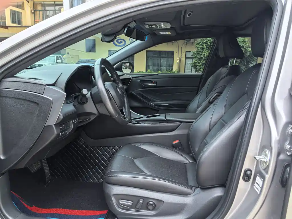 Toyota Avalon — миниатюра 8