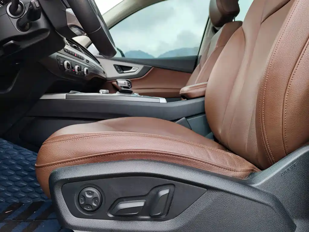 Audi Q7 — миниатюра 11