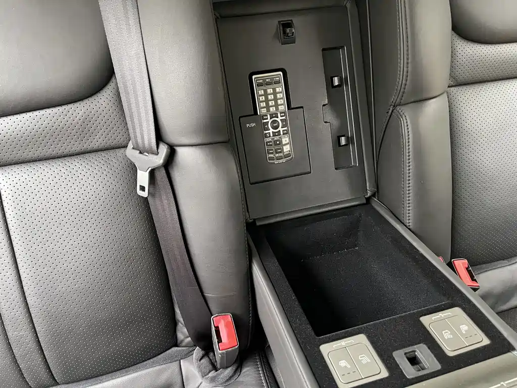 Buick Park Avenue — миниатюра 13
