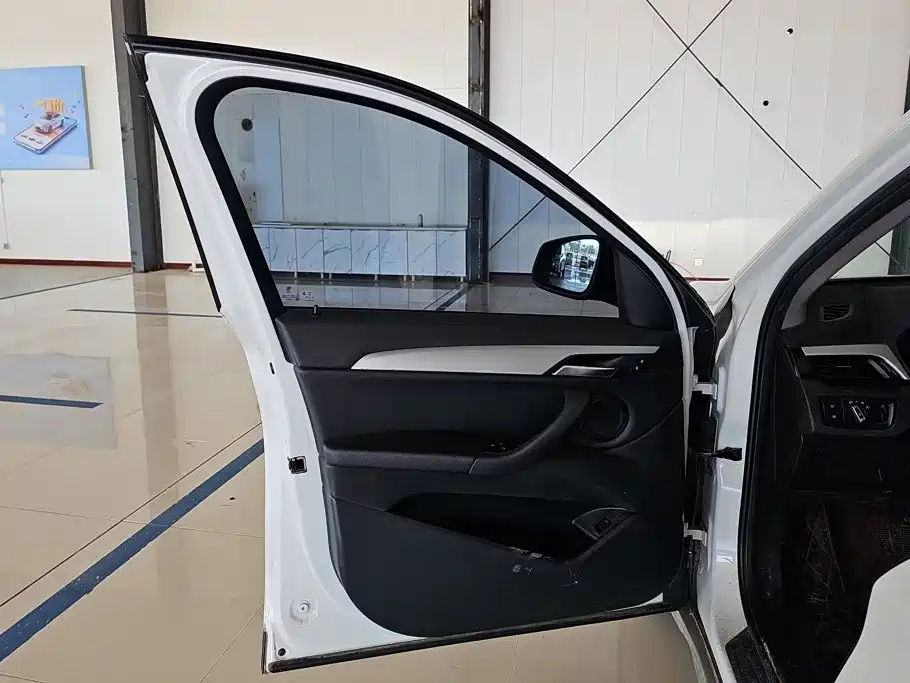 BMW X1 — миниатюра 7