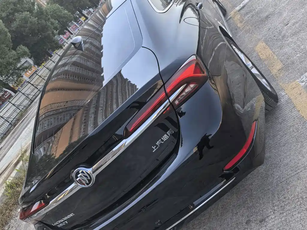 Buick LaCrosse — миниатюра 4