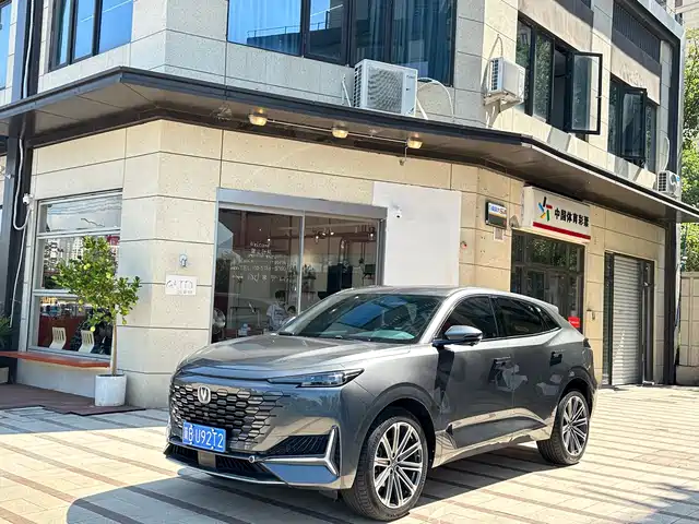CHANGAN  UNI K 2021