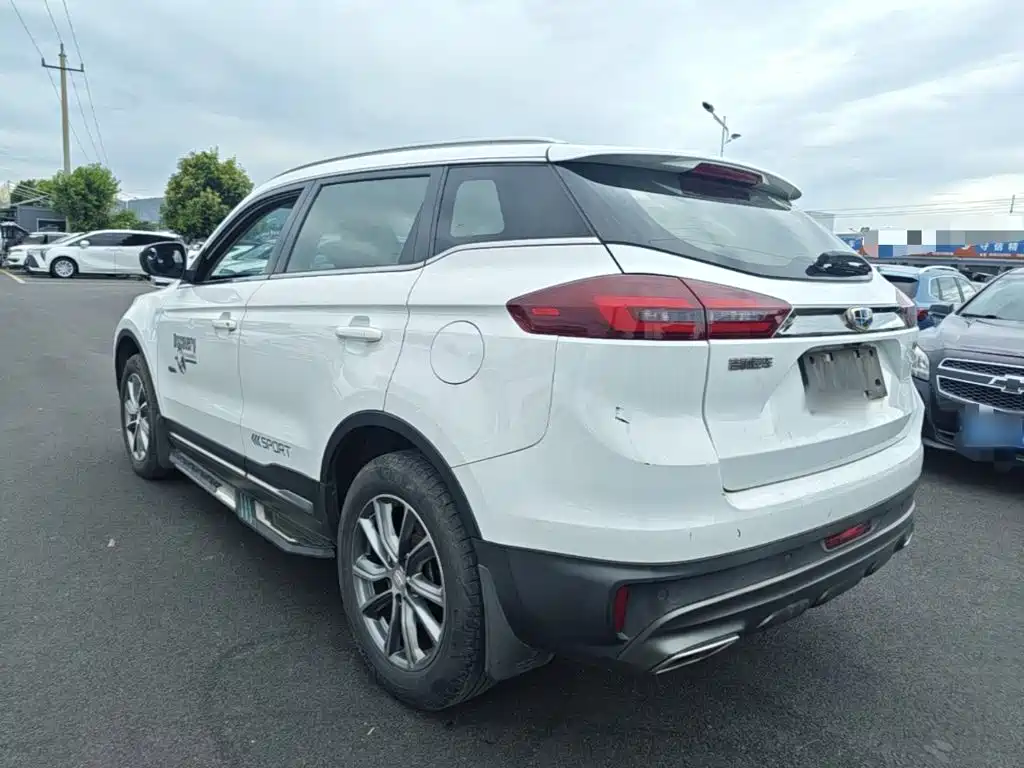 Geely Boyue — миниатюра 5