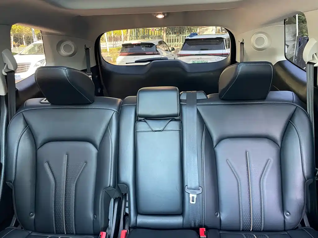 Ford Edge — миниатюра 9