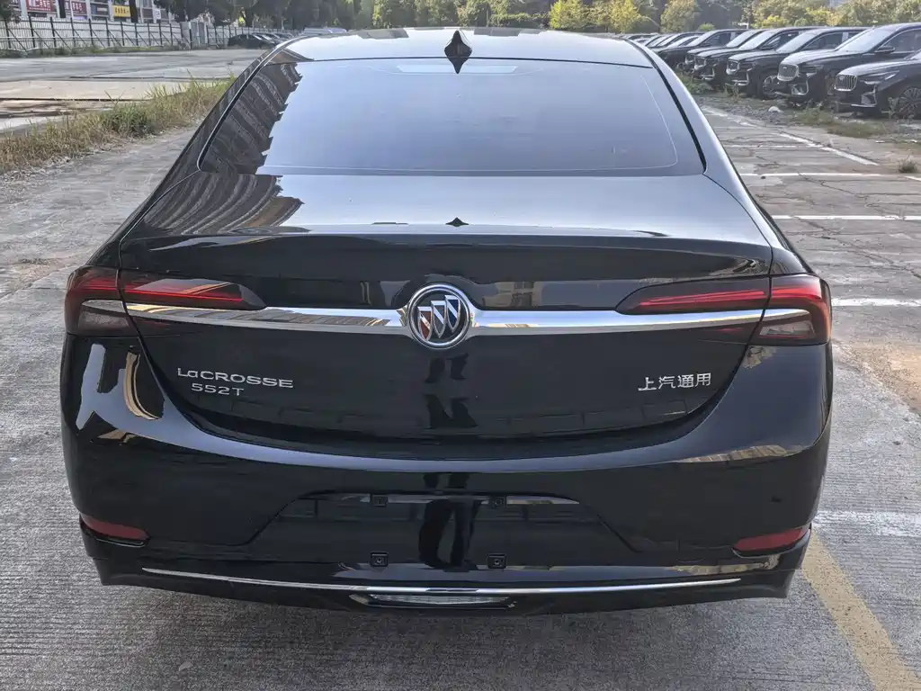 Buick LaCrosse — миниатюра 5
