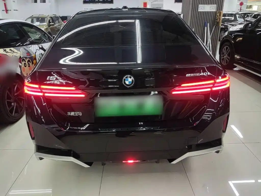 BMW i5 — миниатюра 6