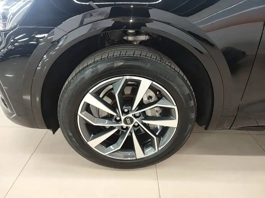 Audi Q5L — миниатюра 23
