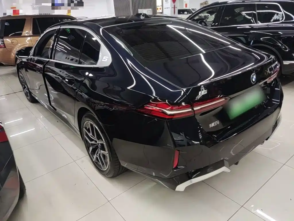 BMW i5 — миниатюра 5