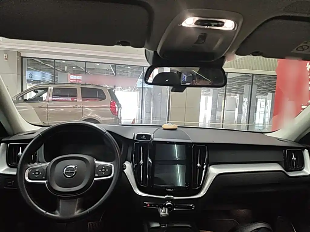 Volvo XC60 — миниатюра 10