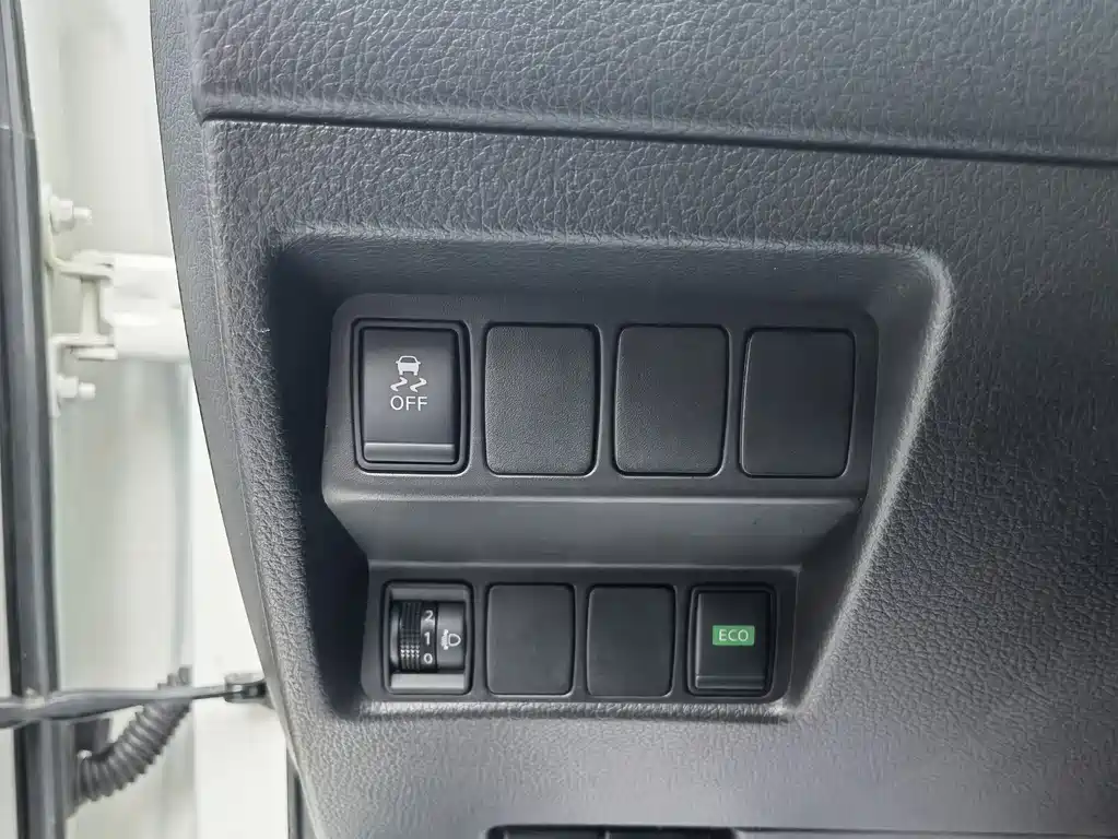 Nissan X-Trail — миниатюра 12