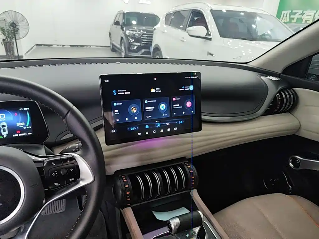 BYD Yuan Plus — миниатюра 10