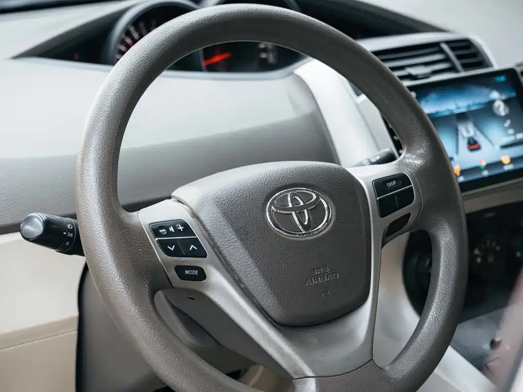 Toyota Verso — миниатюра 16
