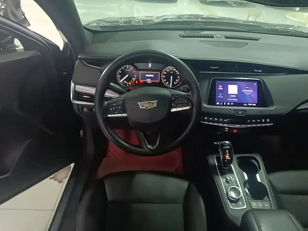 Cadillac XT4 — миниатюра 11