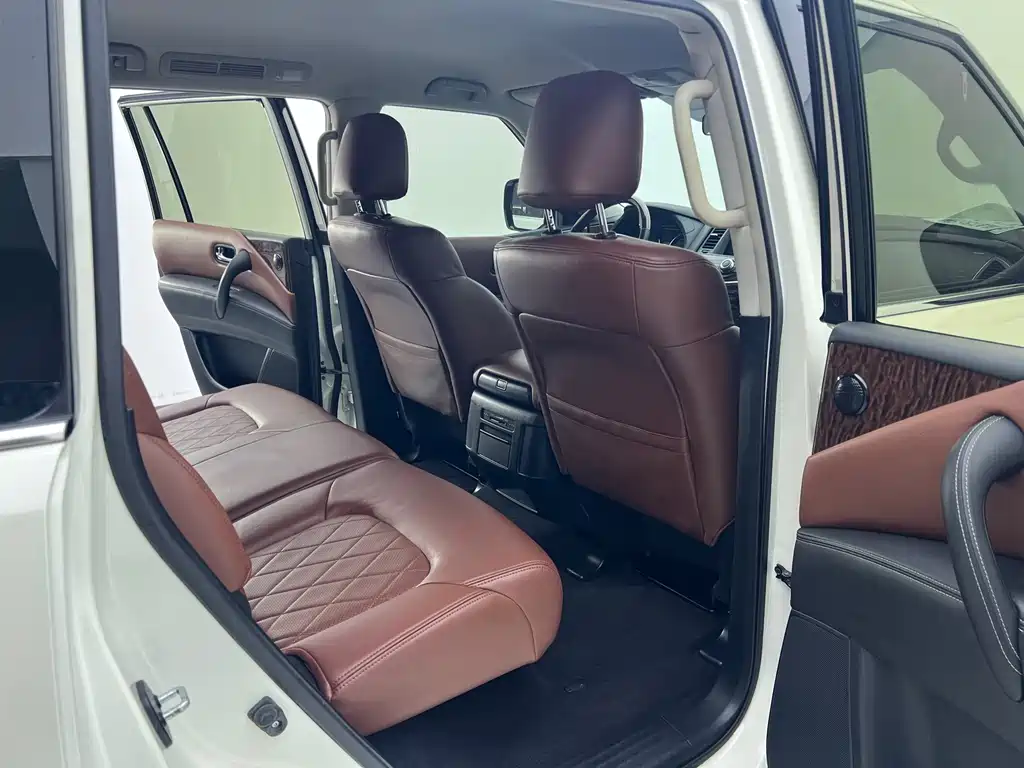 Nissan Patrol — миниатюра 31