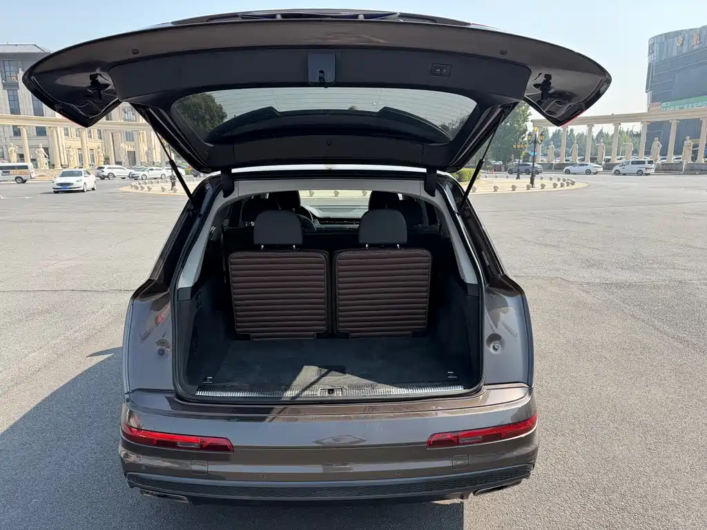 Audi Q7 — миниатюра 15