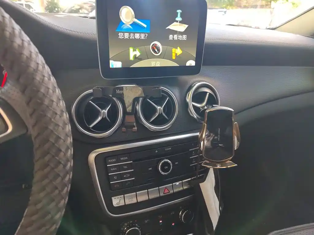 Mercedes-Benz GLA — миниатюра 9