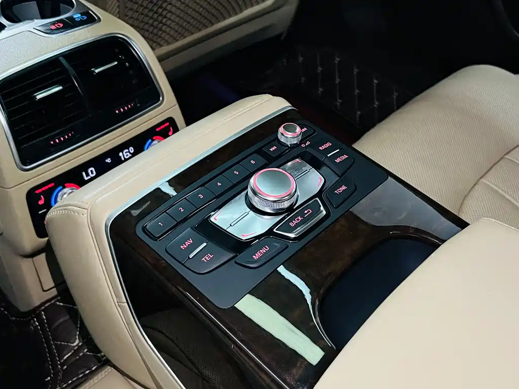 Audi A6L — миниатюра 9