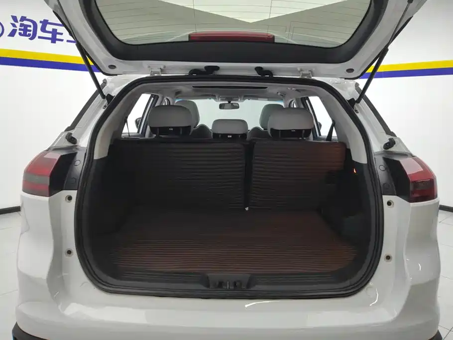 Geely Boyue — миниатюра 4