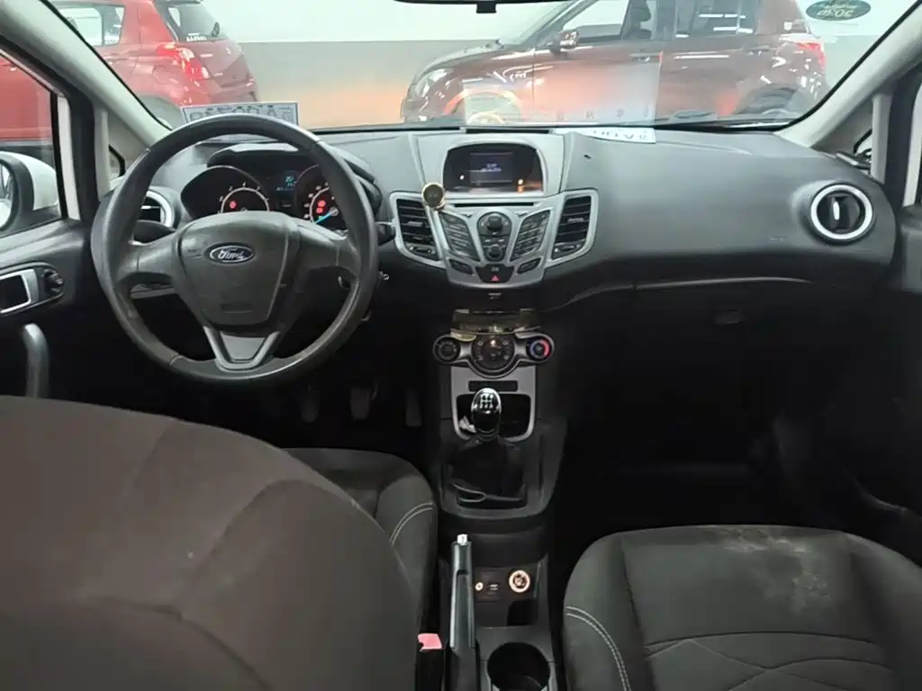 Ford Fiesta — миниатюра 10