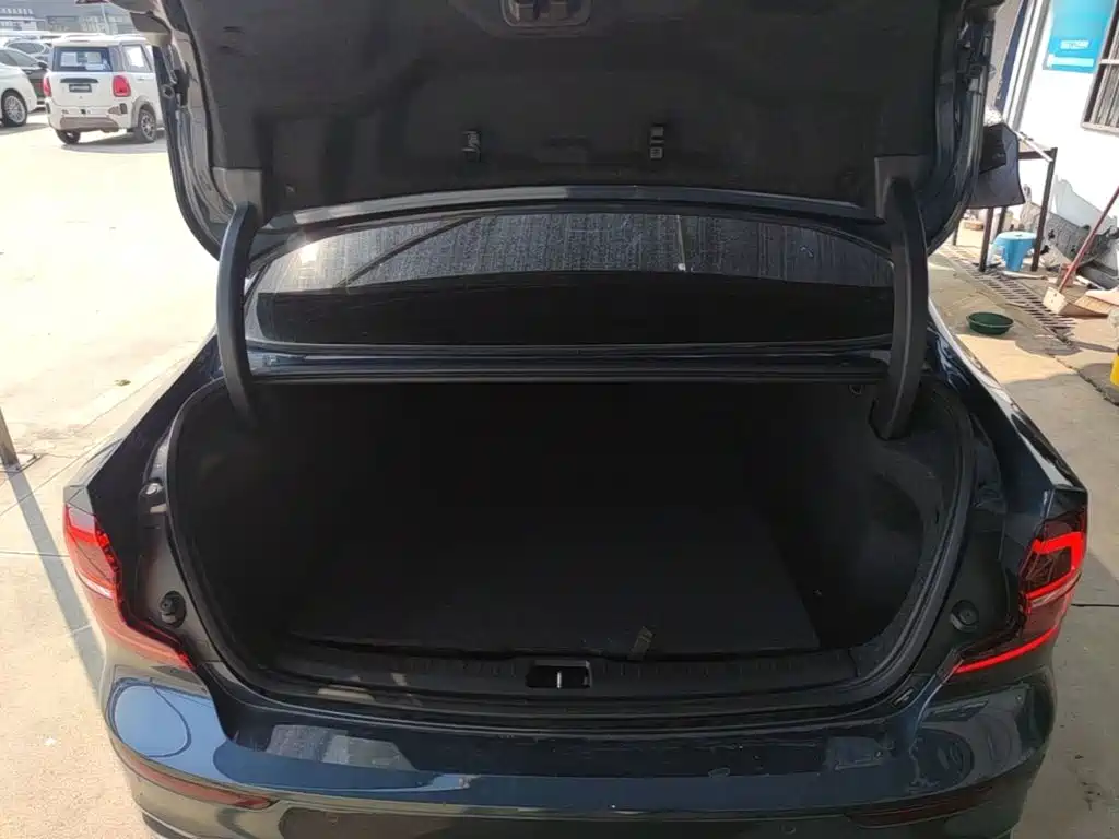 Volvo S60 — миниатюра 19