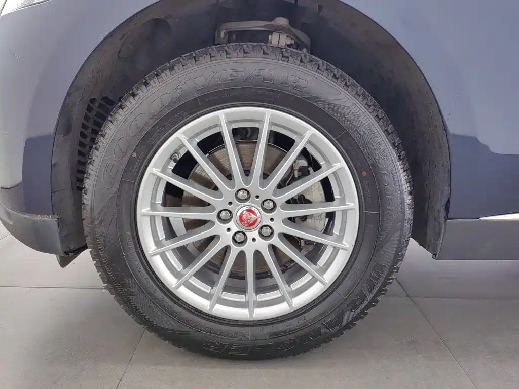 Jaguar F-PACE — миниатюра 17