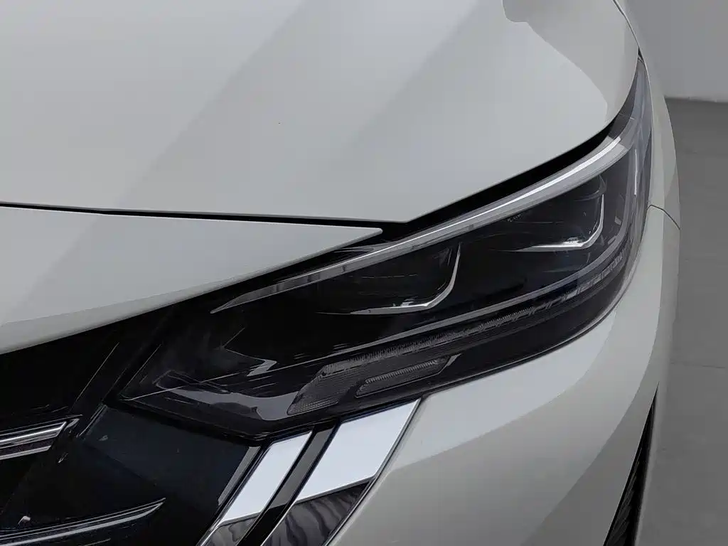 Nissan Sylphy — миниатюра 7
