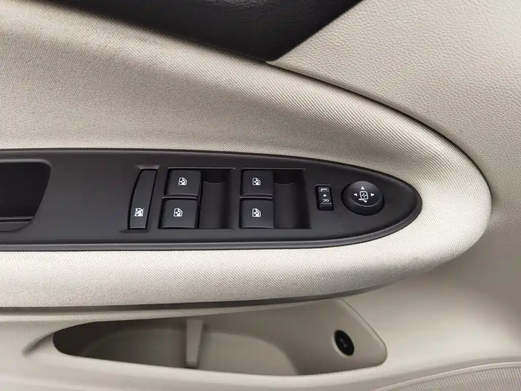 Buick Verano — миниатюра 9