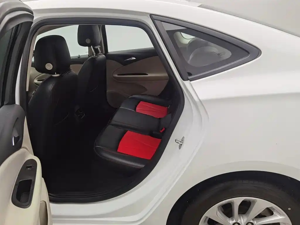 Buick Verano — миниатюра 15