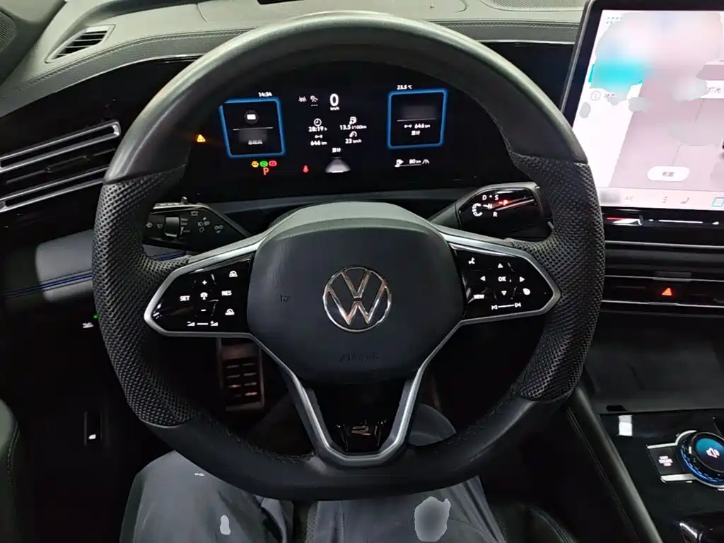 Volkswagen Tiguan L — миниатюра 11