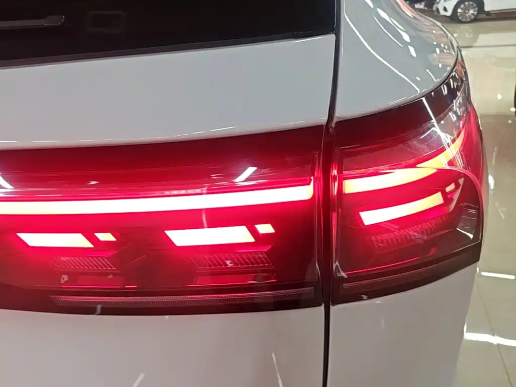 Volkswagen Tiguan L — миниатюра 8