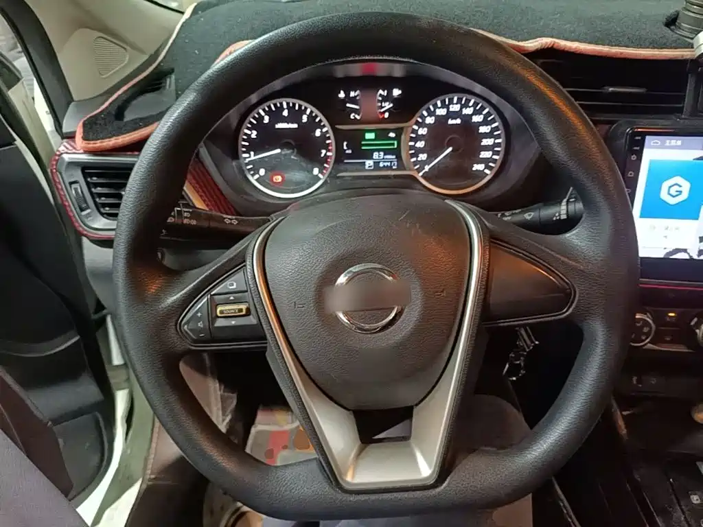 Nissan Bluebird — миниатюра 11