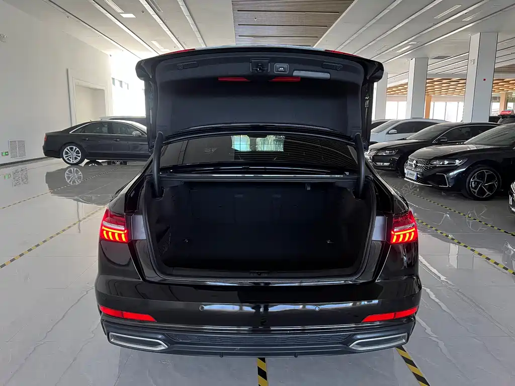 Audi A6L — миниатюра 7