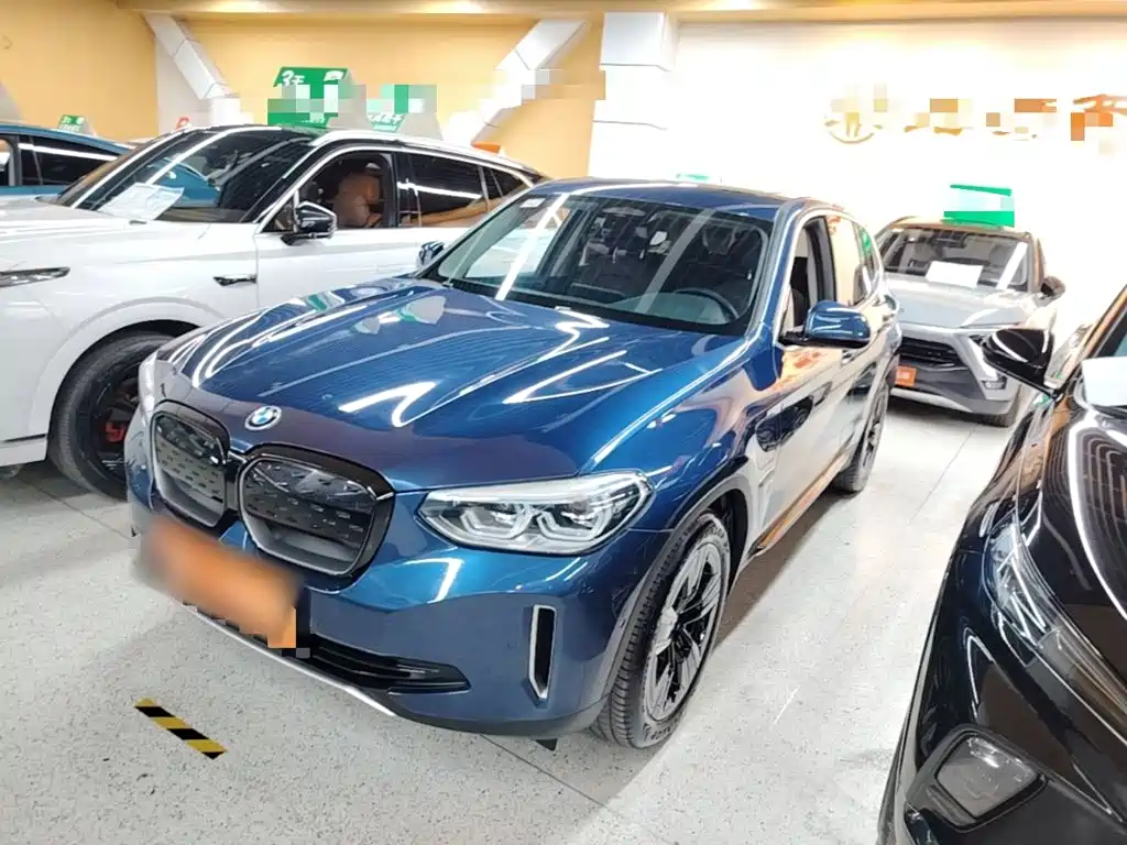 BMW iX3 — миниатюра 2