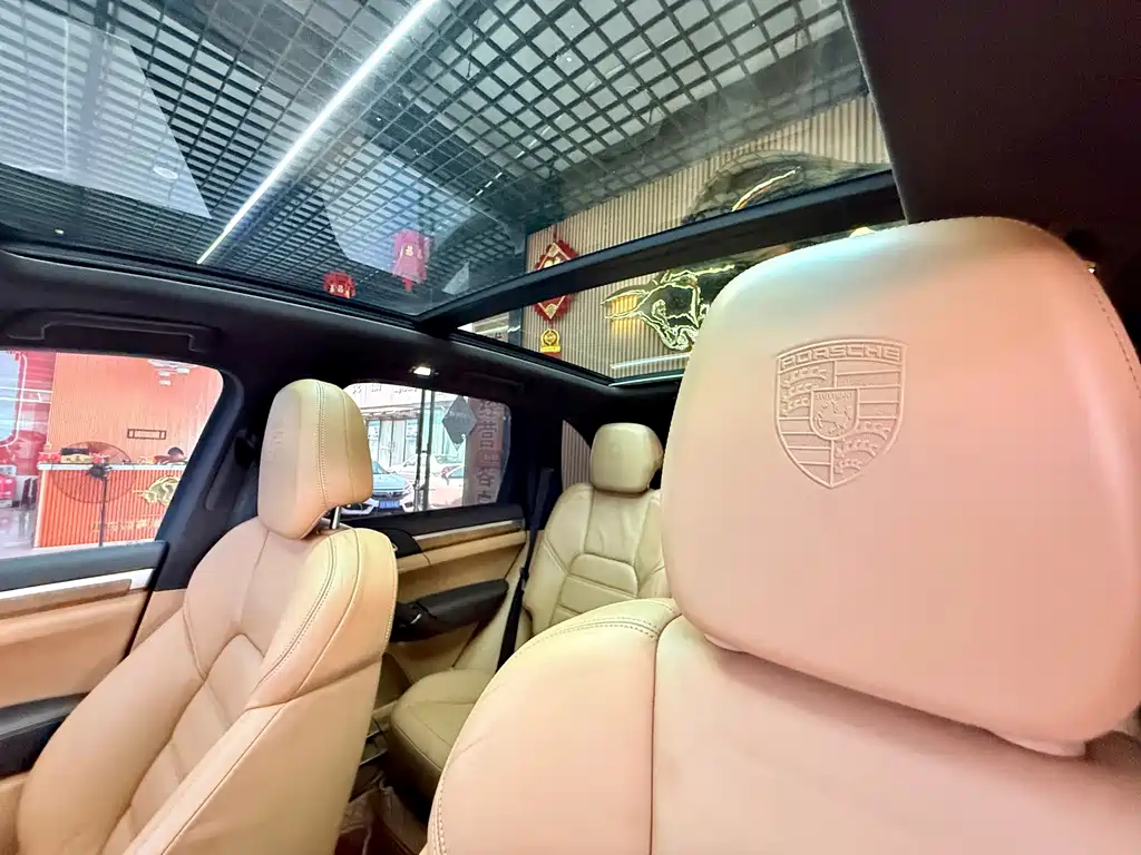 Porsche Cayenne — миниатюра 8