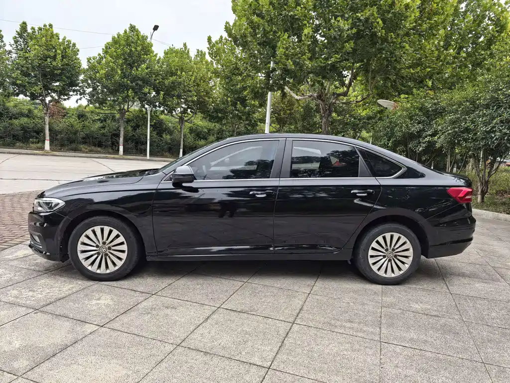 Volkswagen Lavida — миниатюра 3