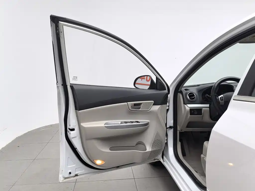 Changan V5 — миниатюра 8