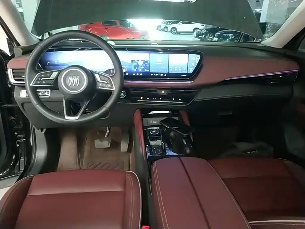 Buick Envision Plus — миниатюра 10