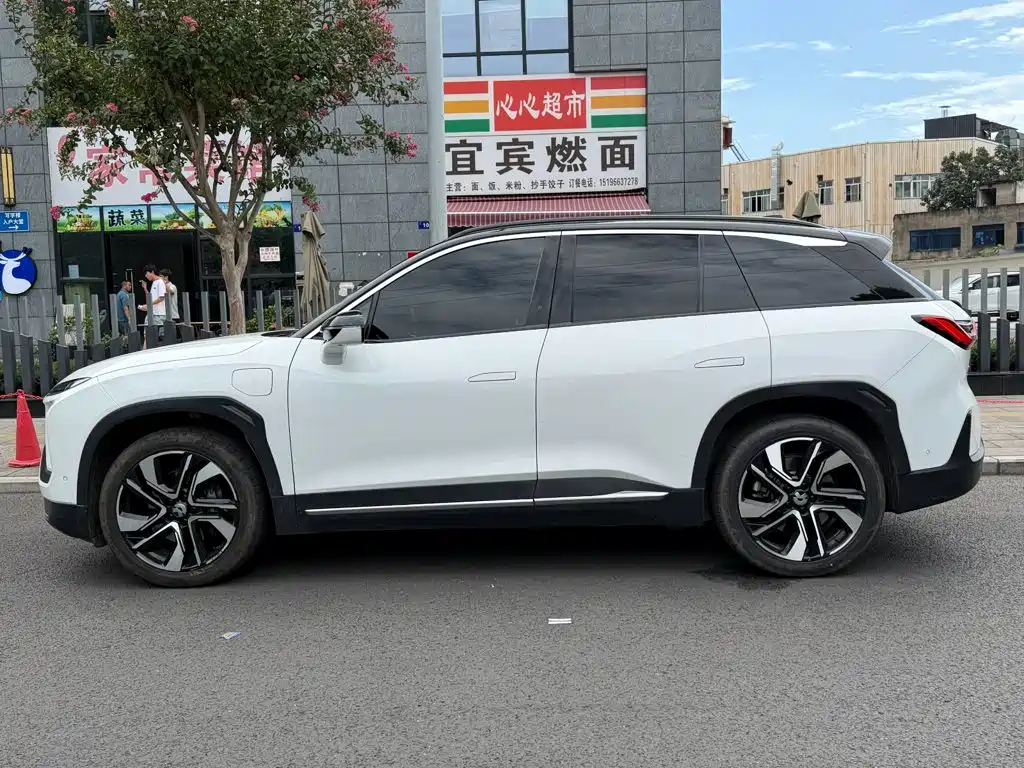 NIO ES6 — миниатюра 3