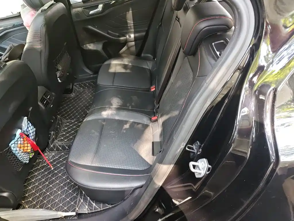 Ford Focus — миниатюра 13