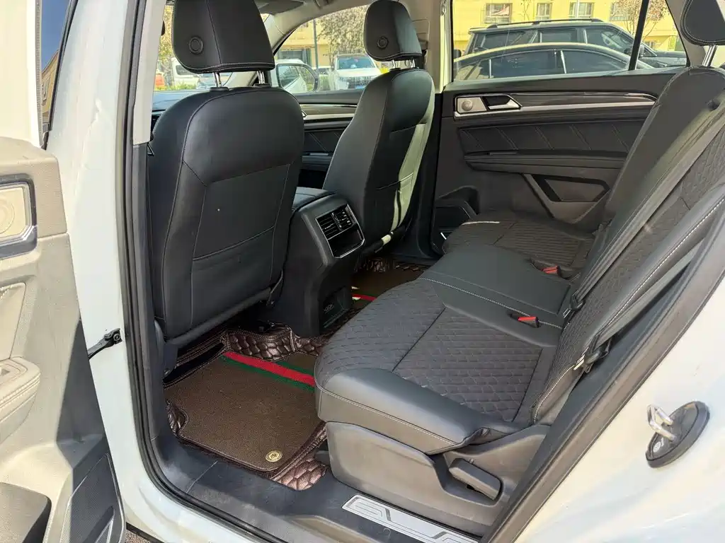 Volkswagen Teramont — миниатюра 4