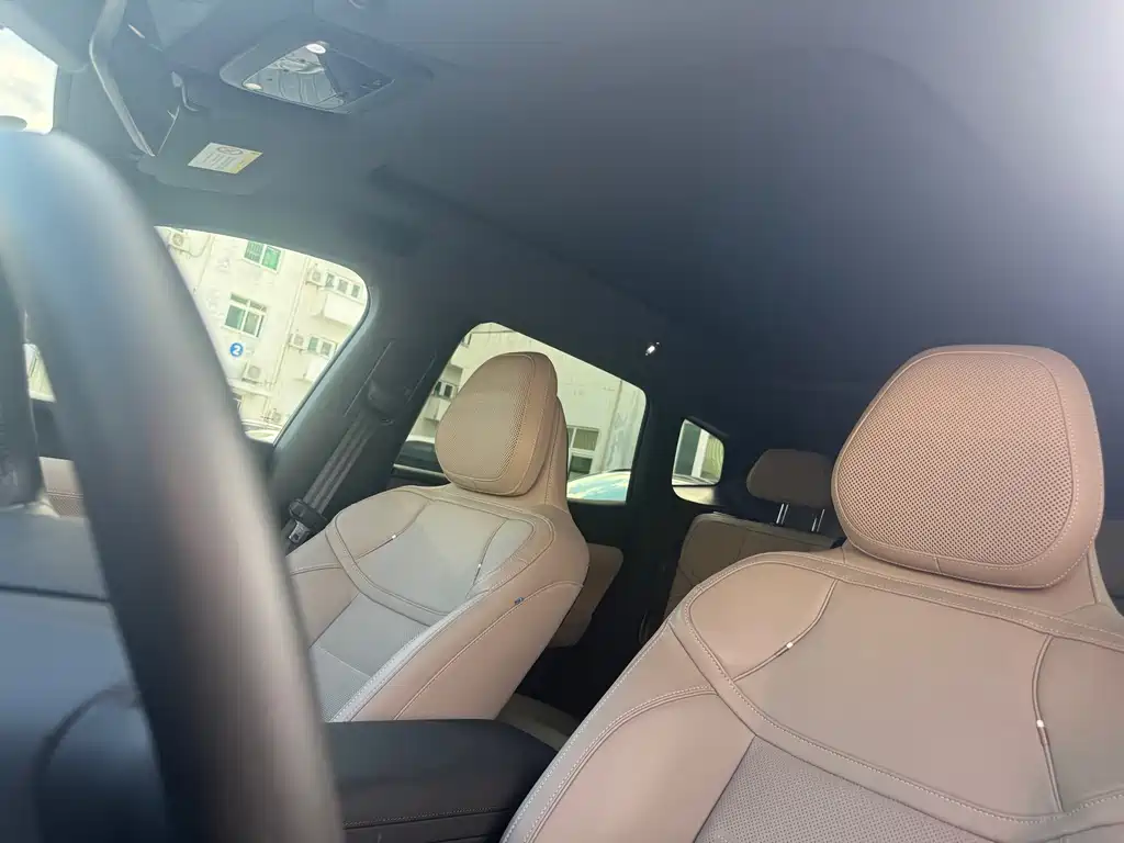 Volvo XC70 PHEV — миниатюра 15